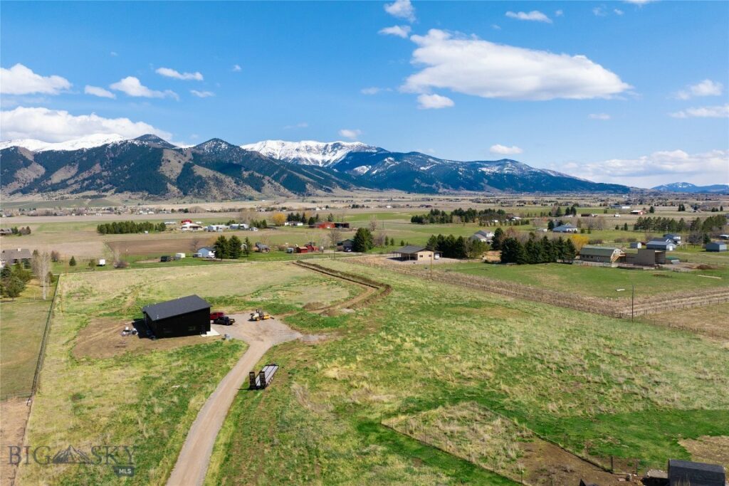 7550 & 7560 Springhill Road, Belgrade MT 59714