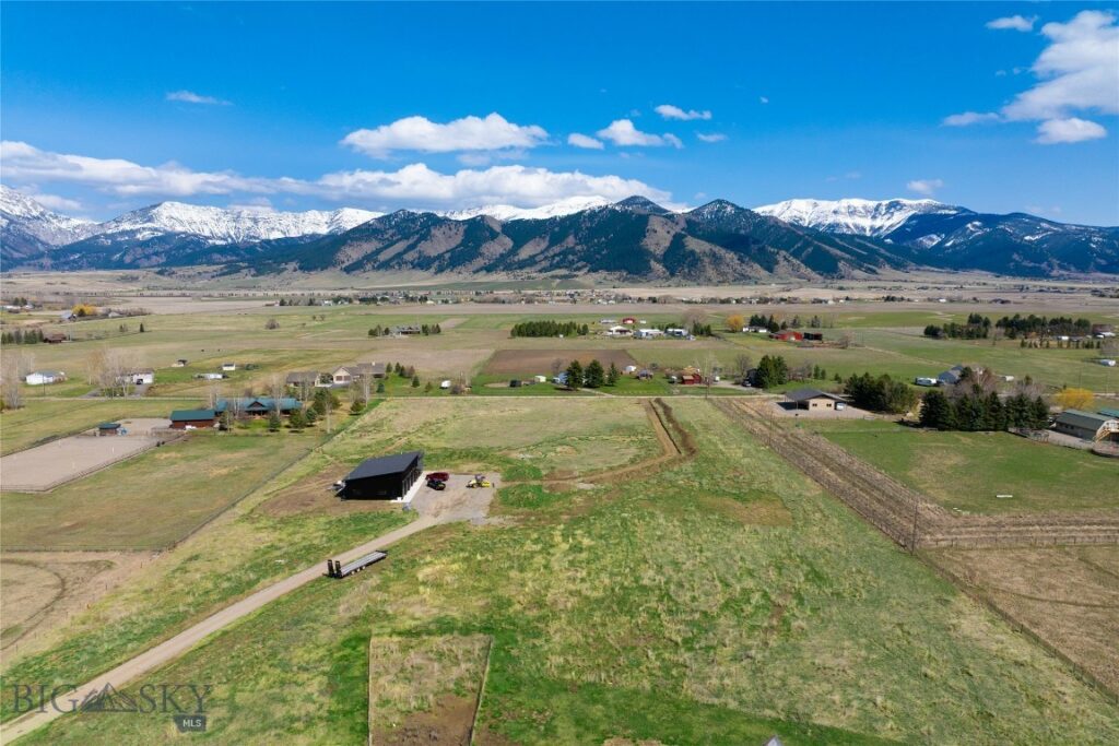 7560 Springhill Road, Belgrade MT 59714