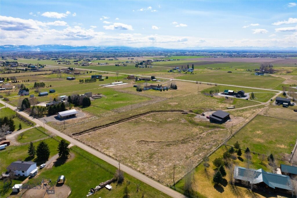 7560 Springhill Road, Belgrade MT 59714