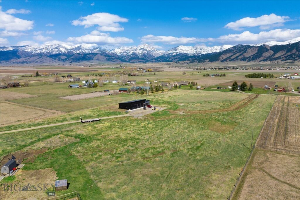 7560 Springhill Road, Belgrade MT 59714
