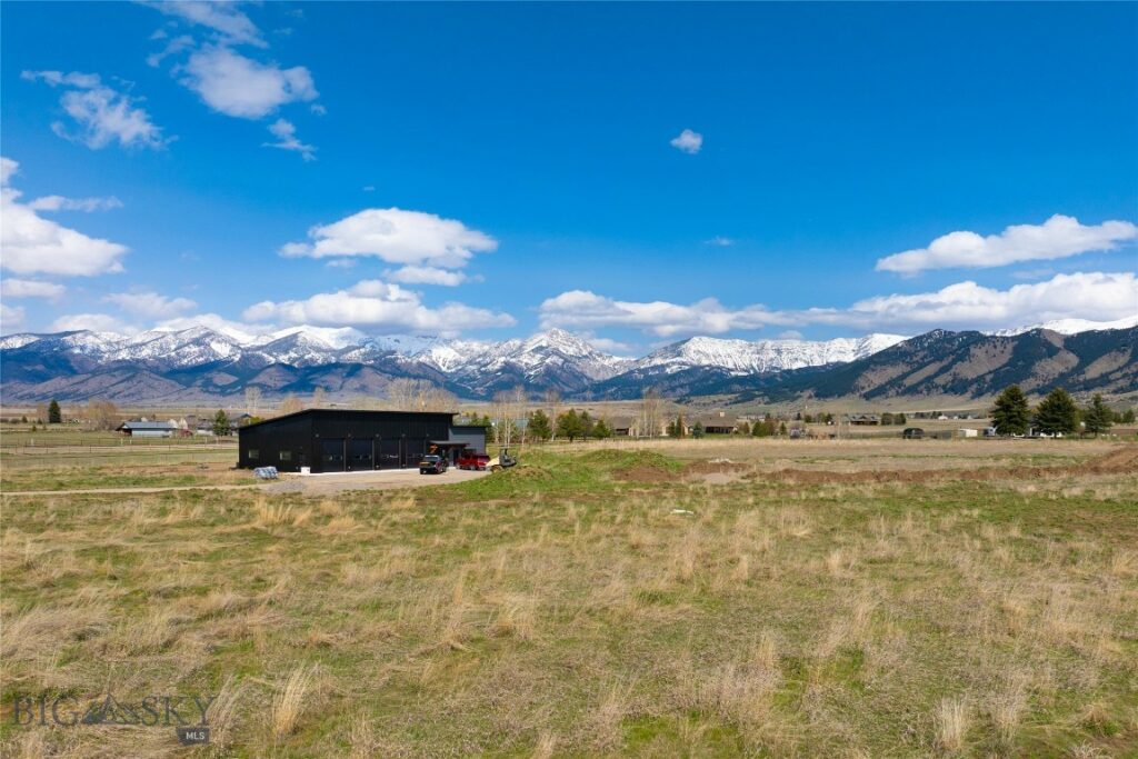 7560 Springhill Road, Belgrade MT 59714