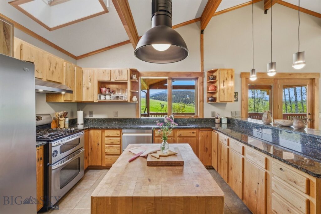 761 Sunny Bear Drive, Bozeman MT 59715