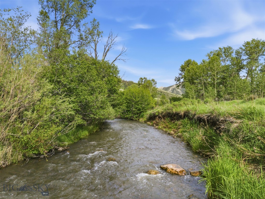 761 Sunny Bear Drive, Bozeman MT 59715