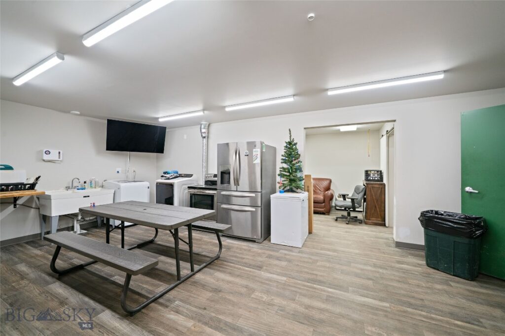 7795 Thorpe Road, Bozeman MT 59718