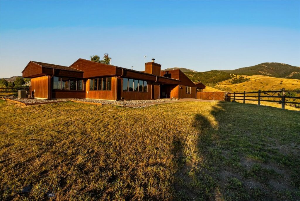 7810 Rolling Hills Drive, Bozeman MT 59715