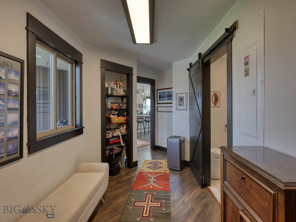 80 Glengarry Road, Livingston MT 59047