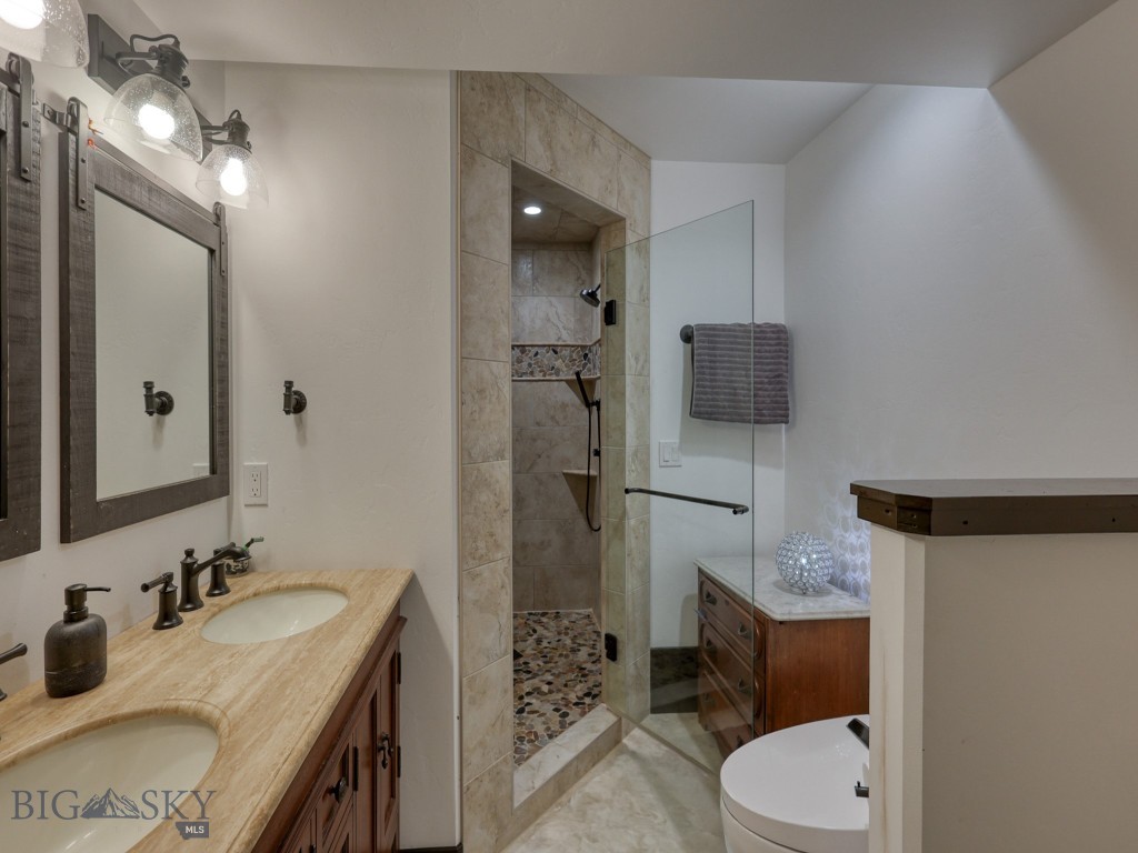 80 Glengarry Road, Livingston MT 59047