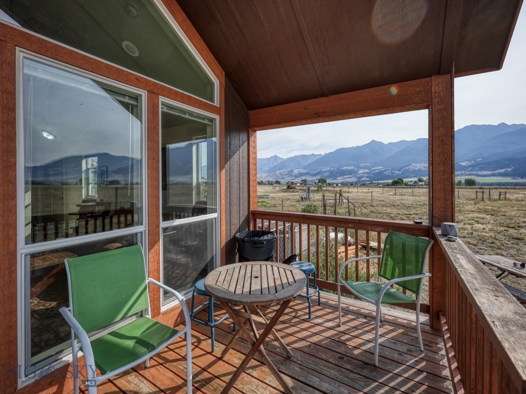 80 Glengarry Road, Livingston MT 59047
