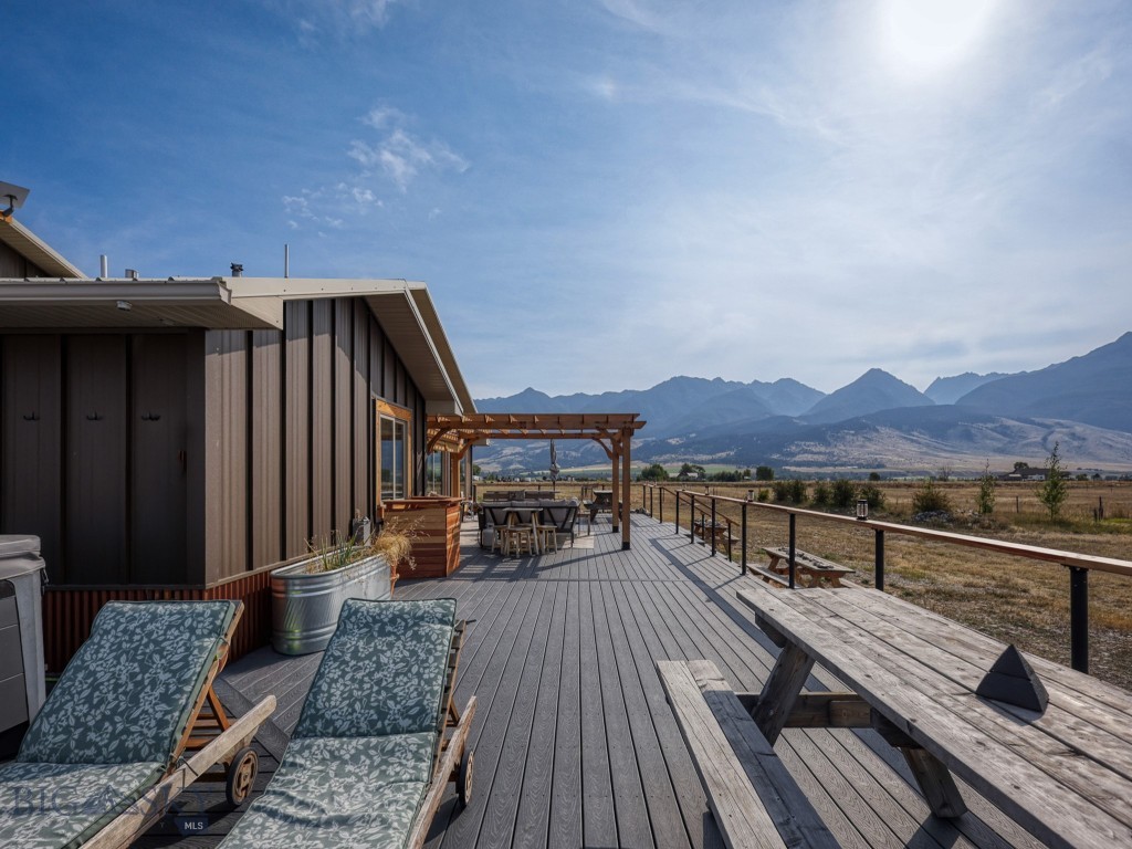 80 Glengarry Road, Livingston MT 59047