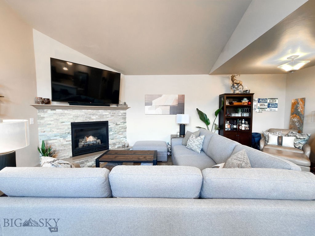 800 Dakota, Belgrade MT 59714