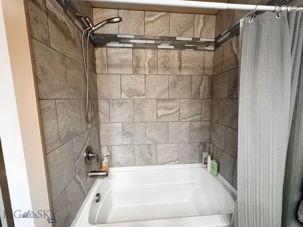 800 Dakota, Belgrade MT 59714