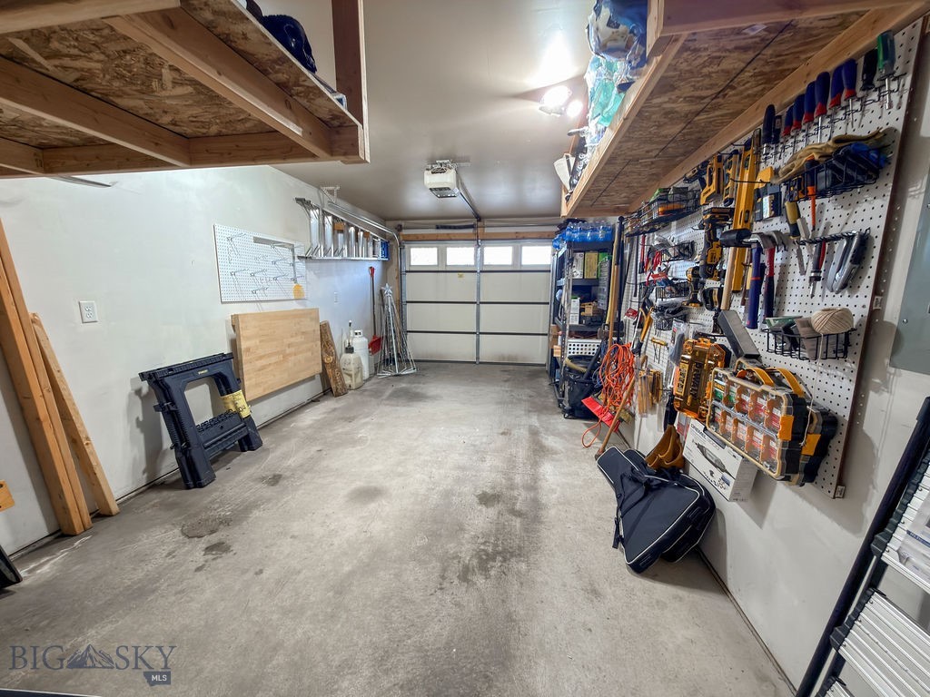 800 Dakota, Belgrade MT 59714