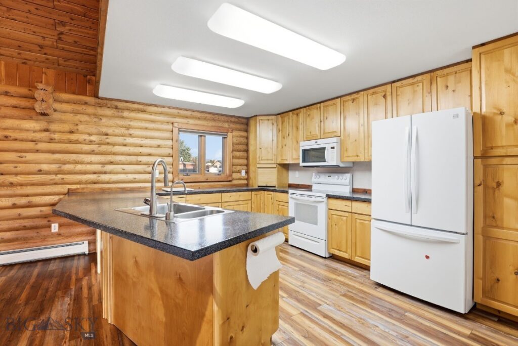 801 Amsterdam Boulevard, Belgrade MT 59714
