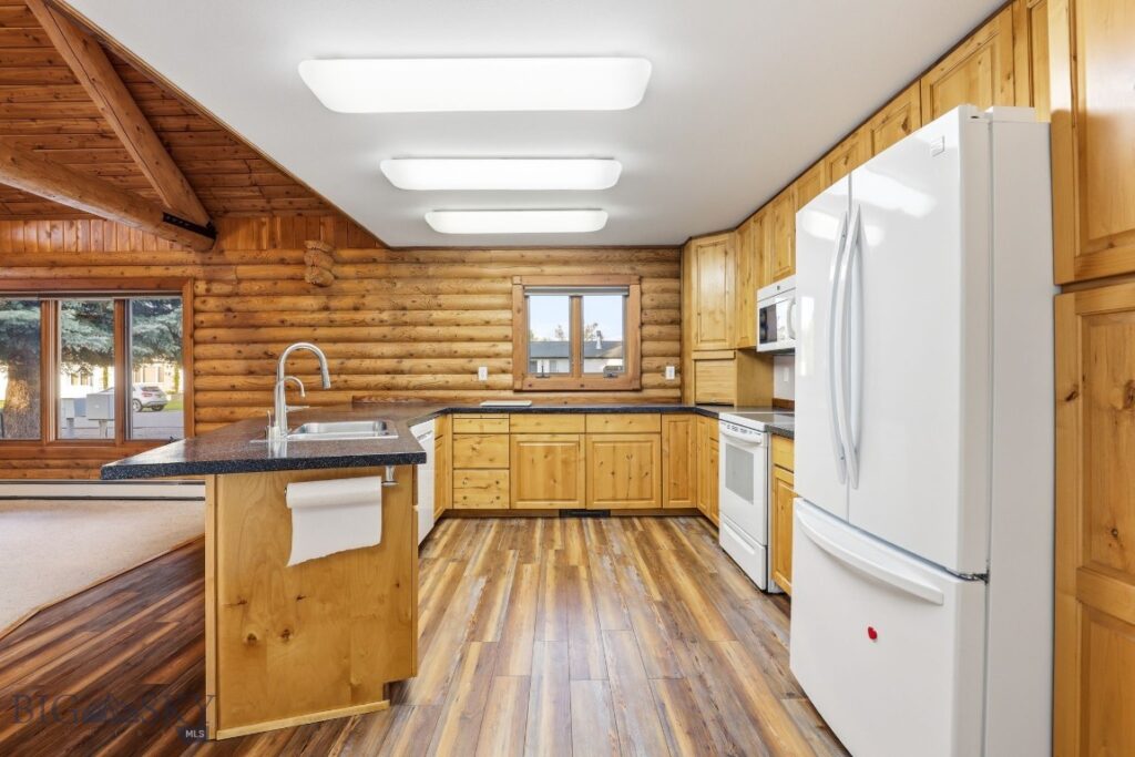 801 Amsterdam Boulevard, Belgrade MT 59714