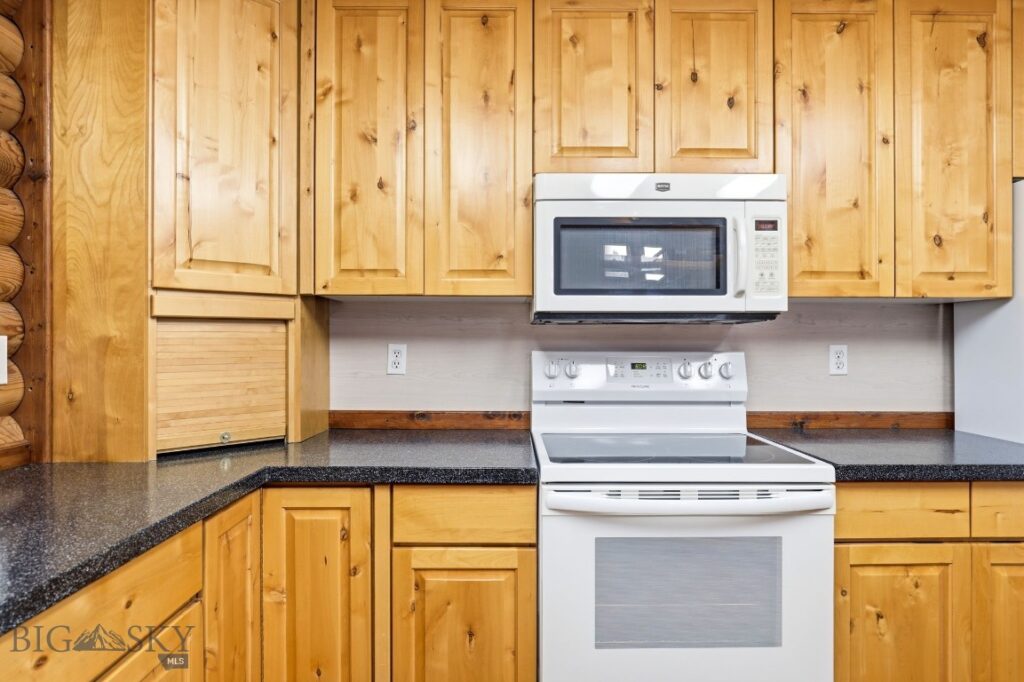 801 Amsterdam Boulevard, Belgrade MT 59714
