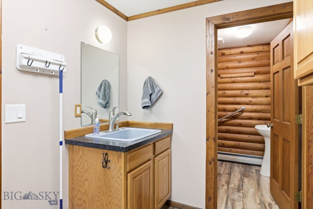 801 Amsterdam Boulevard, Belgrade MT 59714
