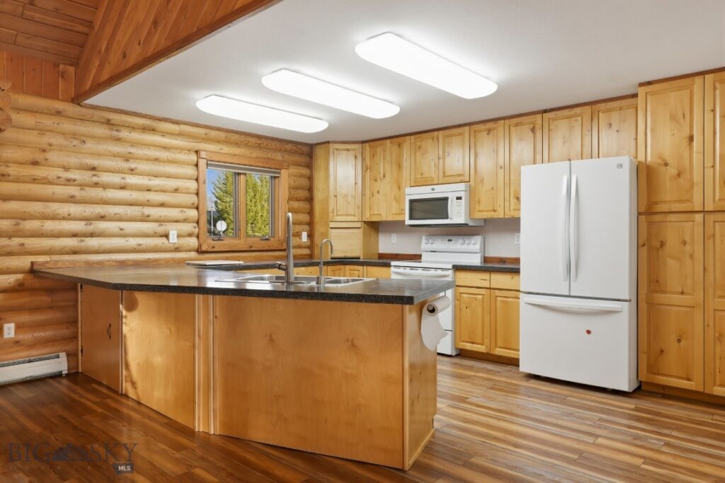 801 Amsterdam Boulevard, Belgrade MT 59714