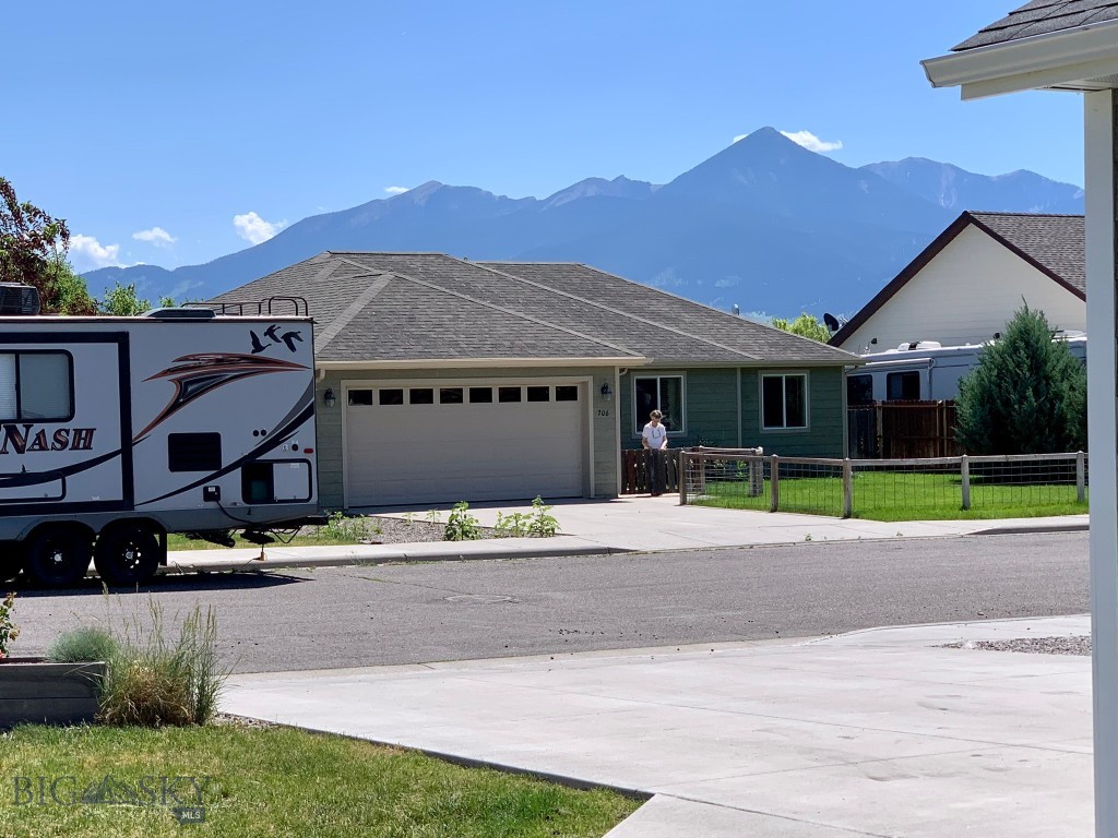 801 Pleiades Place, Livingston MT 59047