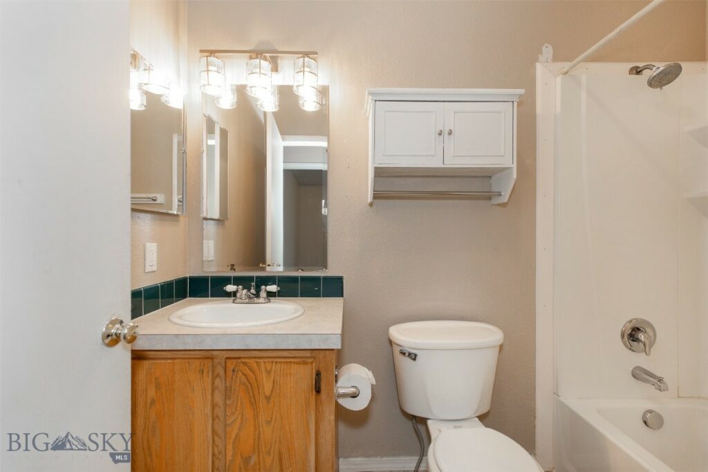 805 Oakwood Drive, Belgrade MT 59714
