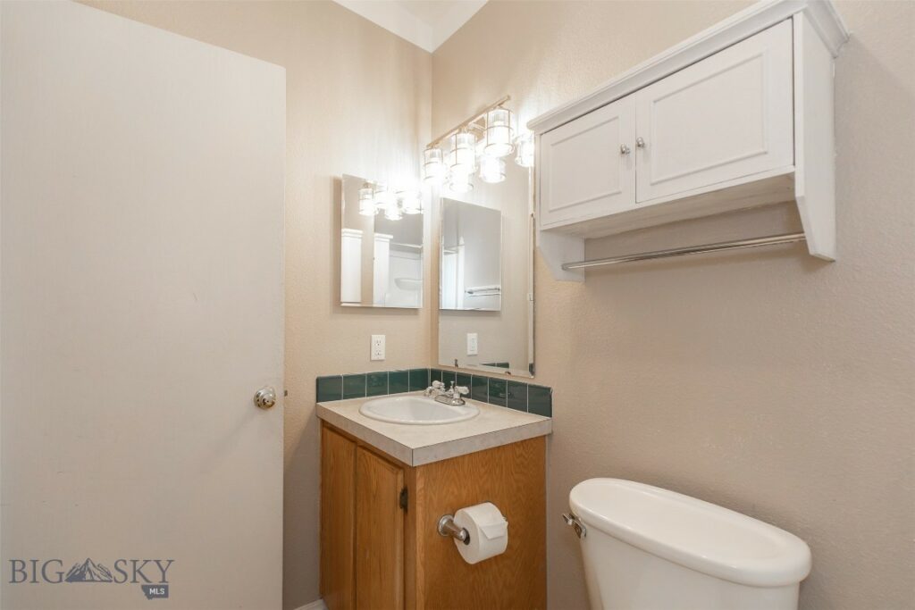 805 Oakwood Drive, Belgrade MT 59714