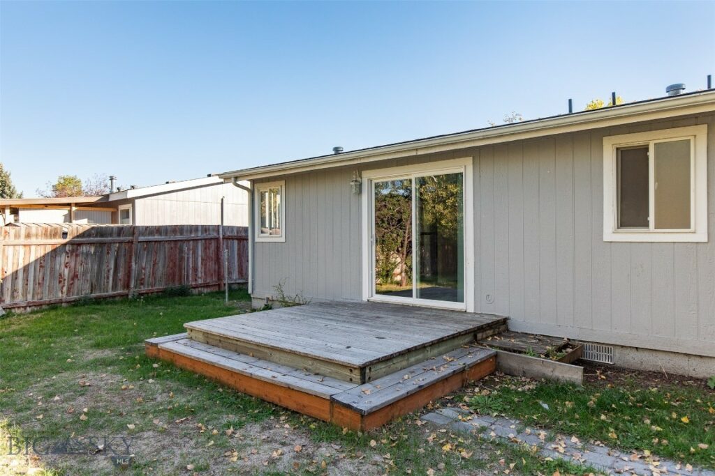 805 Oakwood Drive, Belgrade MT 59714