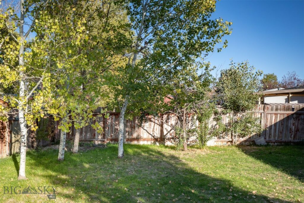 805 Oakwood Drive, Belgrade MT 59714