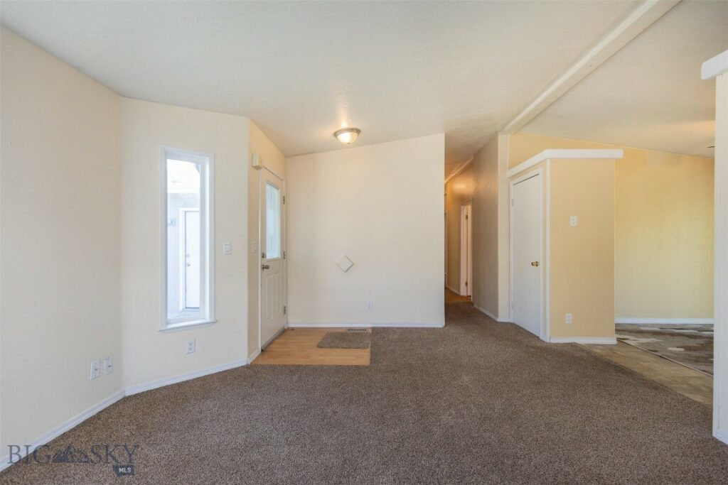 805 Oakwood Drive, Belgrade MT 59714