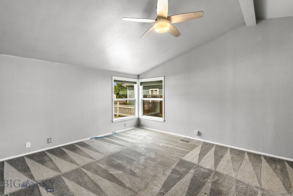 806 Oakwood Drive, Belgrade MT 59714