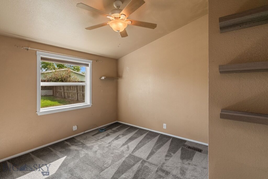 806 Oakwood Drive, Belgrade MT 59714