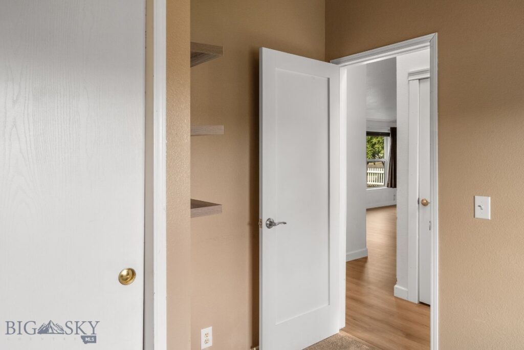 806 Oakwood Drive, Belgrade MT 59714