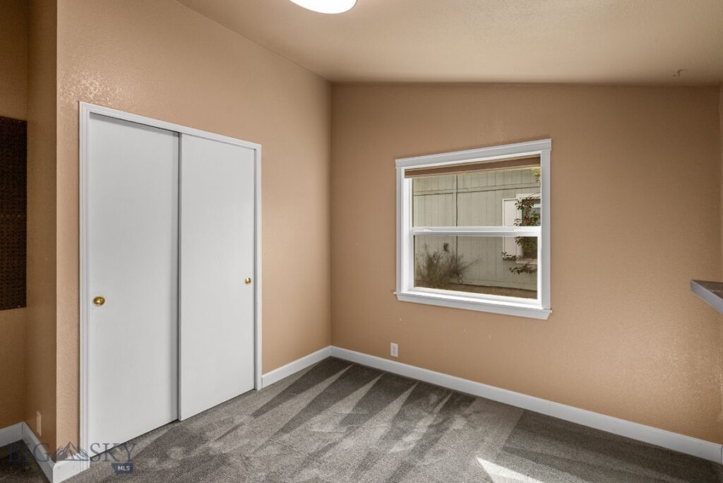 806 Oakwood Drive, Belgrade MT 59714