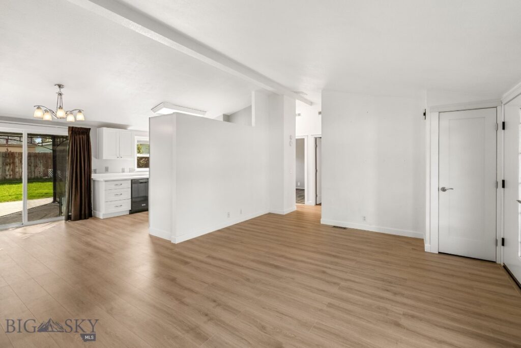 806 Oakwood Drive, Belgrade MT 59714