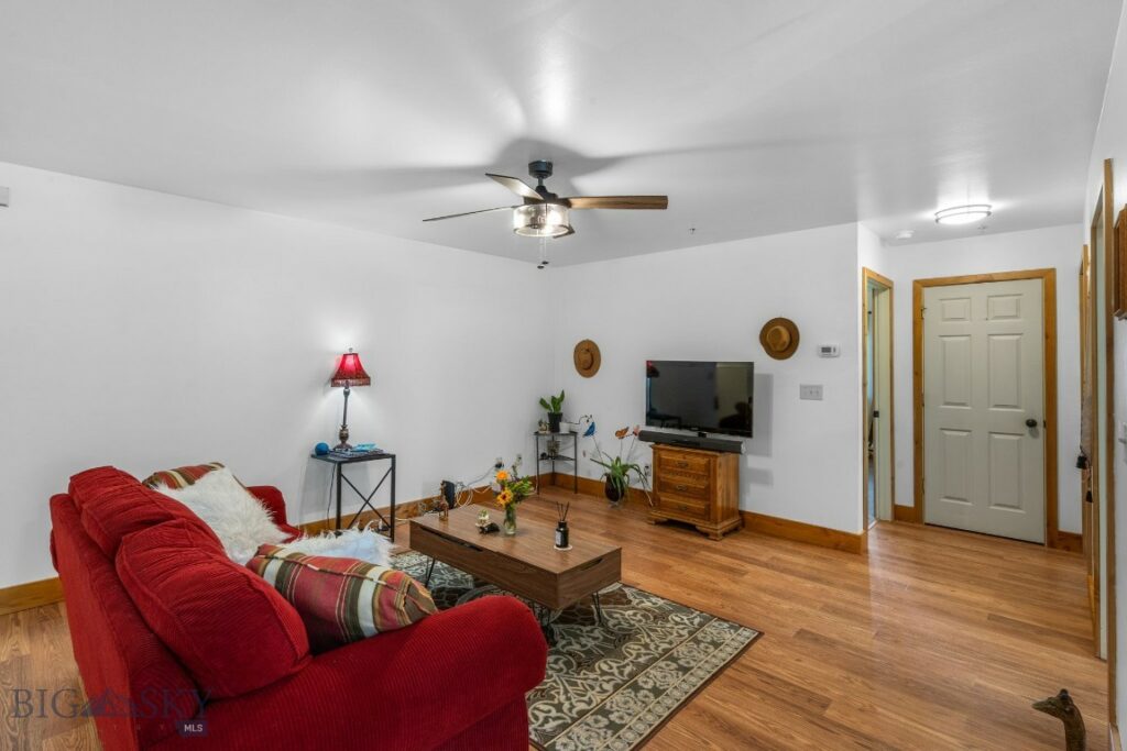 81 10th Street, Belgrade MT 59714