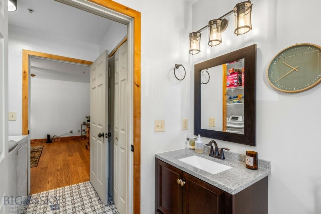 81 10th Street, Belgrade MT 59714