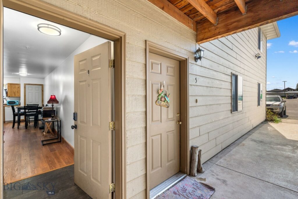 81 10th Street, Belgrade MT 59714