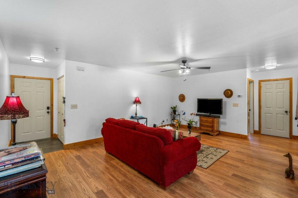 81 10th Street, Belgrade MT 59714