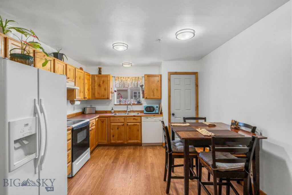 81 10th Street, Belgrade MT 59714