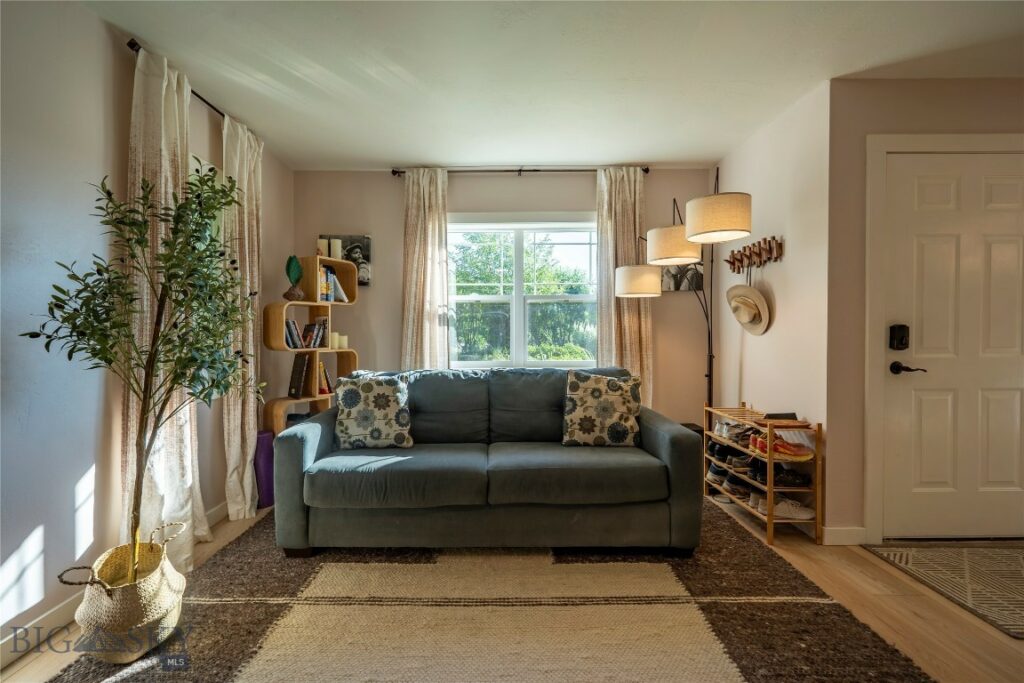 810 N 11th, Livingston MT 59047