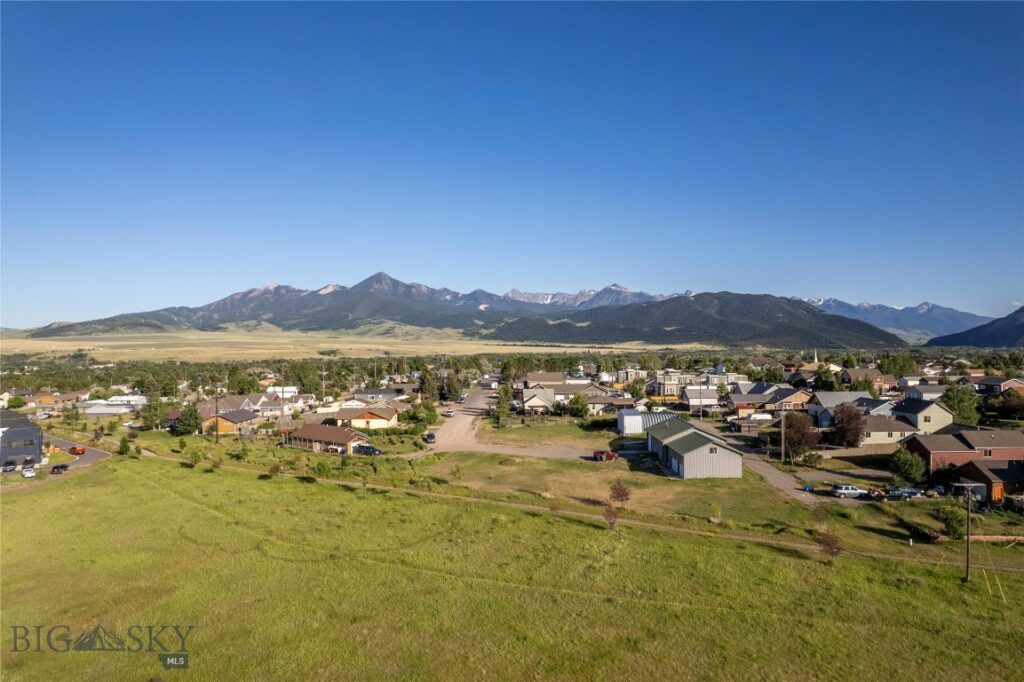 810 N 11th, Livingston MT 59047