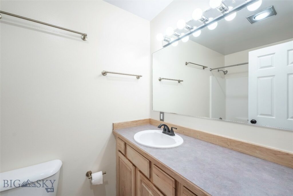 811 Dimaggio Drive, Belgrade MT 59714