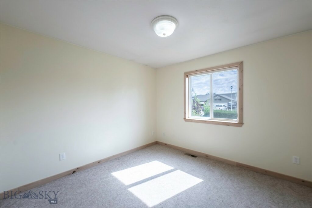 811 Dimaggio Drive, Belgrade MT 59714