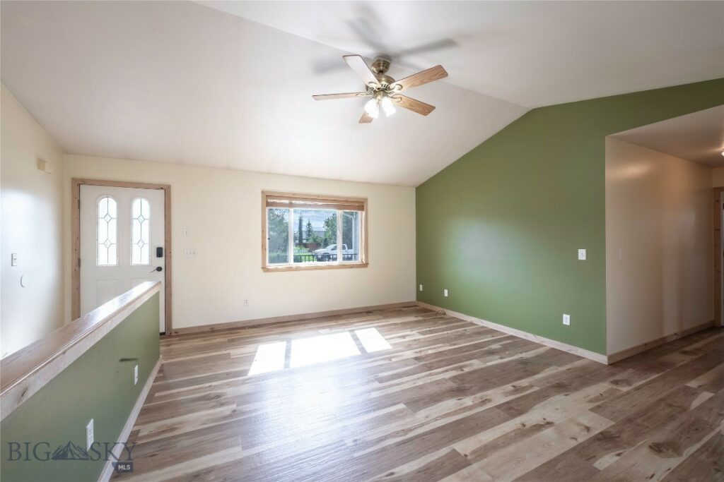 811 Dimaggio Drive, Belgrade MT 59714