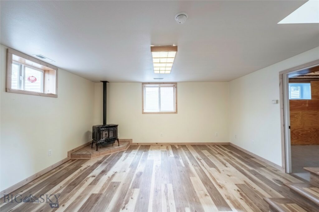 811 Dimaggio Drive, Belgrade MT 59714