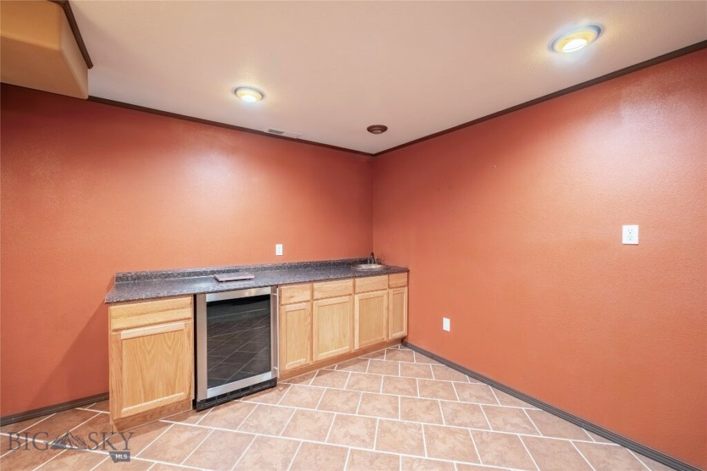 811 Dimaggio Drive, Belgrade MT 59714