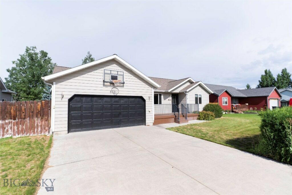 811 Dimaggio Drive, Belgrade MT 59714