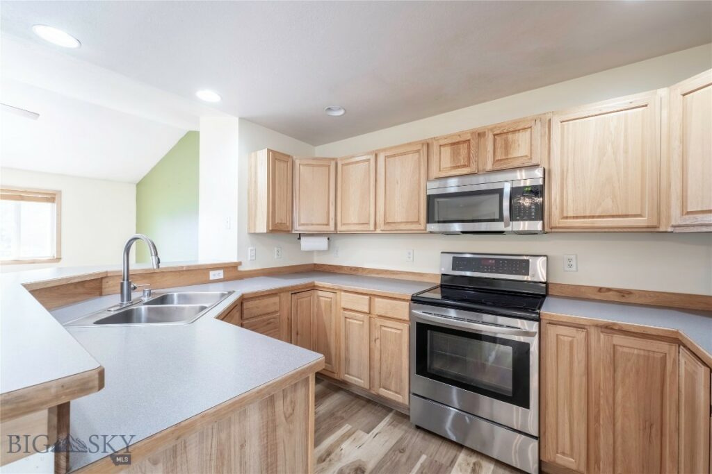 811 Dimaggio Drive, Belgrade MT 59714