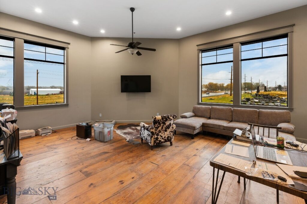 81211/ 13 Gallatin Road, Bozeman MT 59718