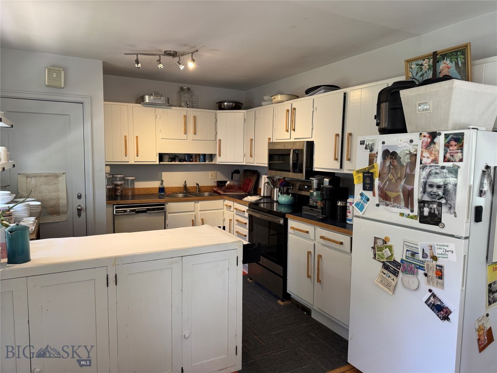 815 S 6th Avenue, Bozeman MT 59715