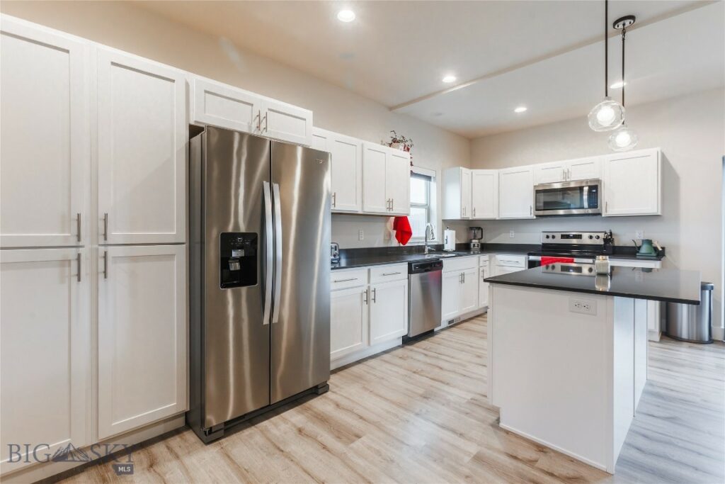 817 Milky Way Drive, Bozeman MT 59718