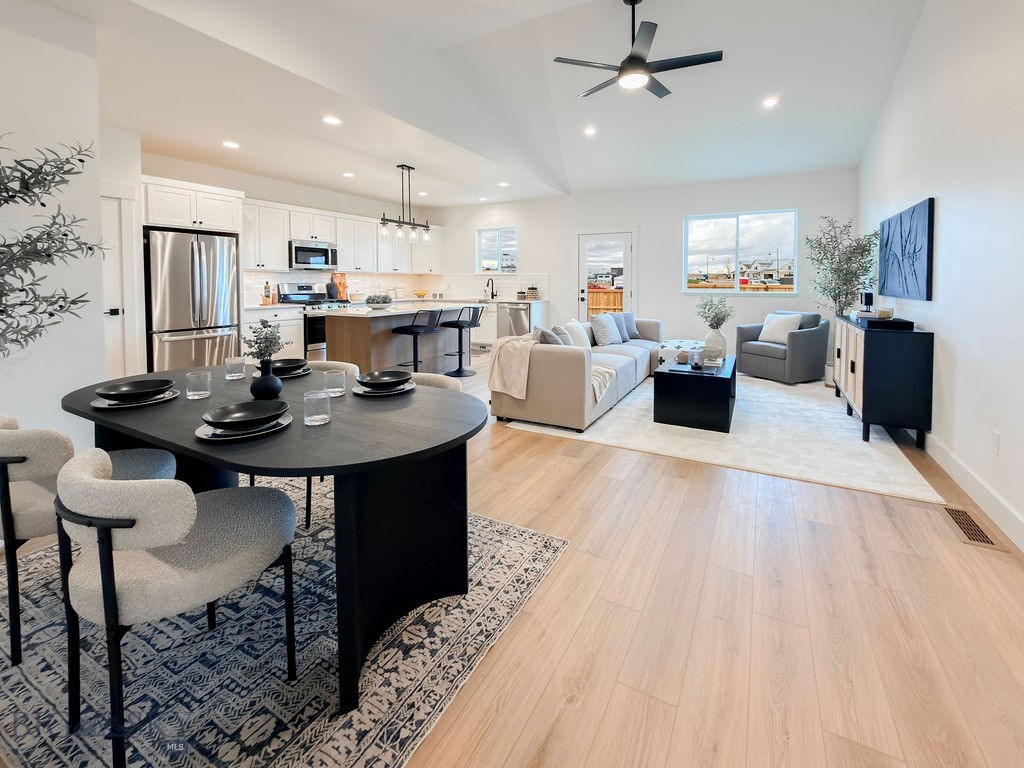 818 Accolade Loop, Belgrade MT 59714